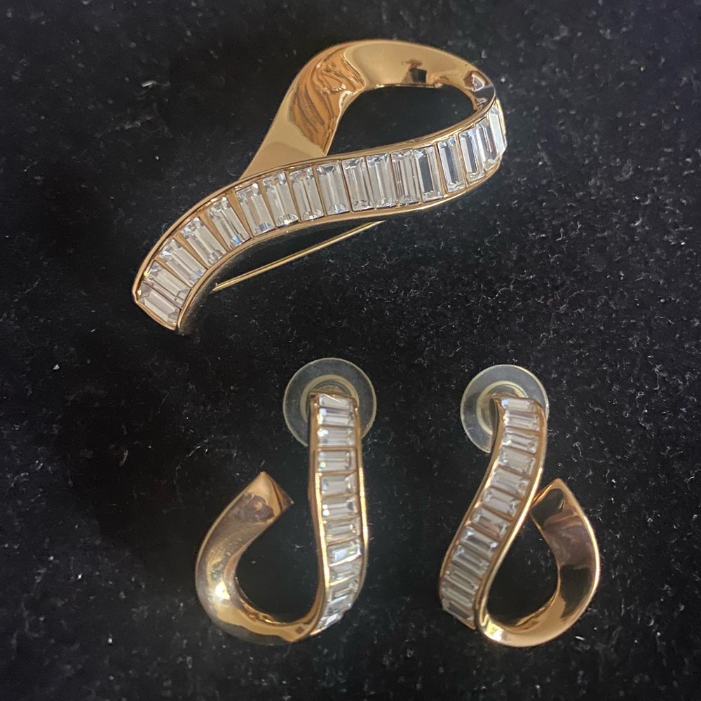 Swarovski Signature Matching Brooch and Earrings